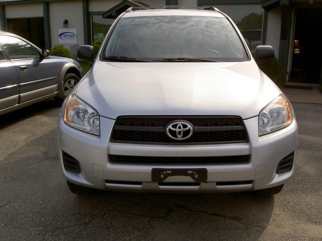 Toyota RAV4 2010 photo 3