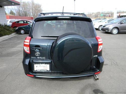 Toyota RAV4 2010 photo 5