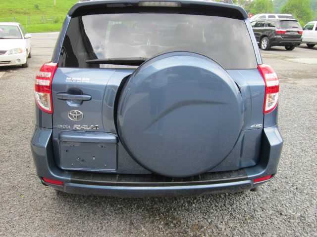 Toyota RAV4 2010 photo 15