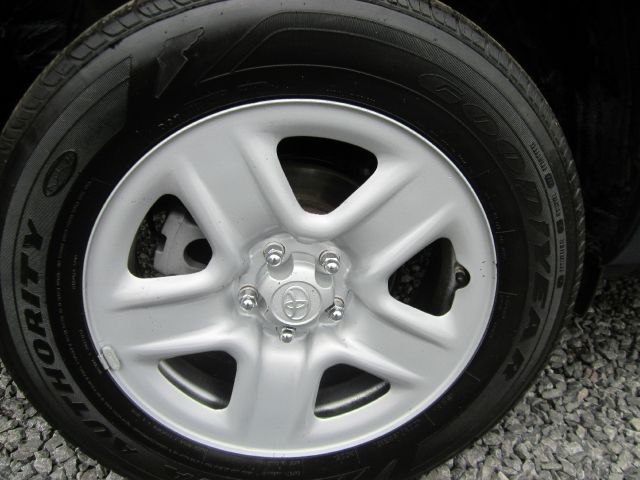Toyota RAV4 2010 photo 7