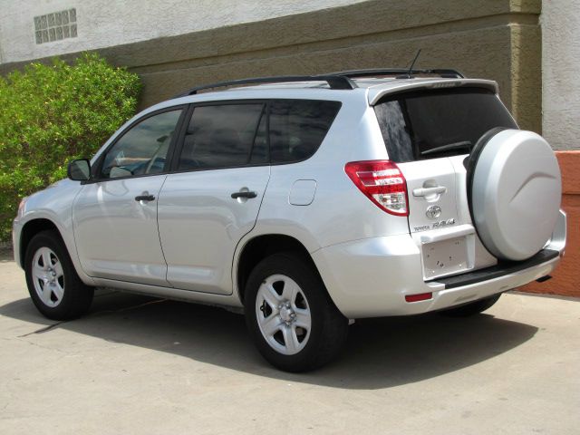 Toyota RAV4 2010 photo 1