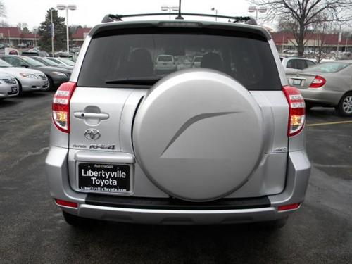 Toyota RAV4 2010 photo 3