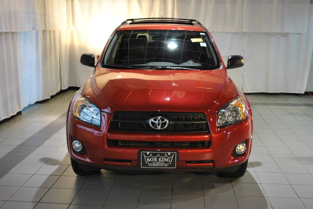Toyota RAV4 2011 photo 2