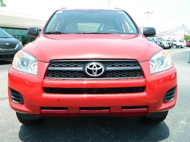 Toyota RAV4 2011 photo 2