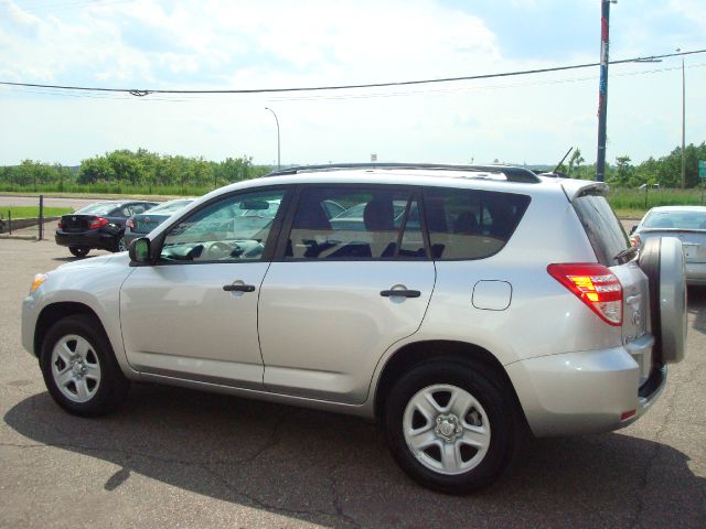 Toyota RAV4 ES LX SUV