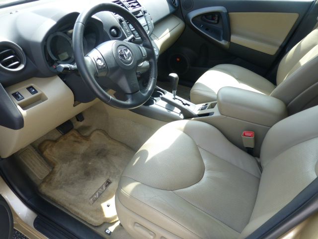 Toyota RAV4 340 Wedge SUV