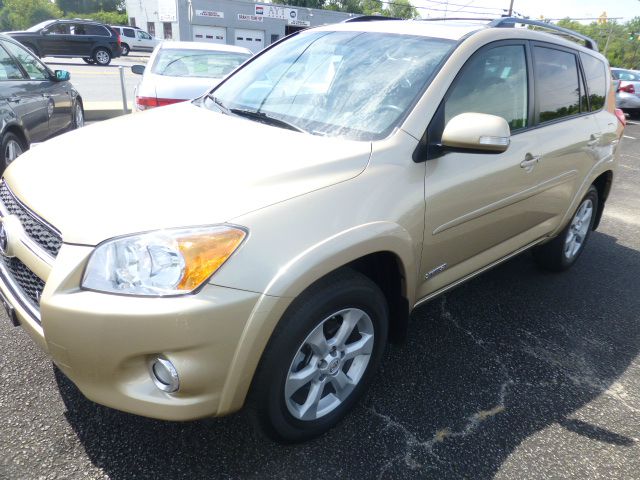 Toyota RAV4 2011 photo 2