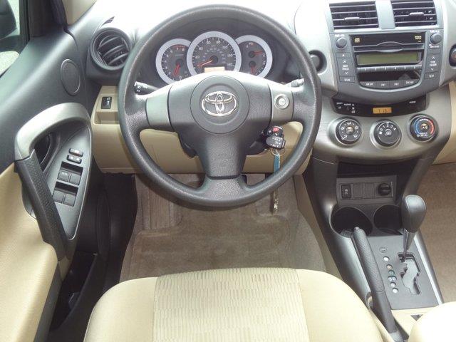 Toyota RAV4 2011 photo 1