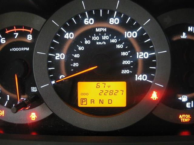 Toyota RAV4 2011 photo 11