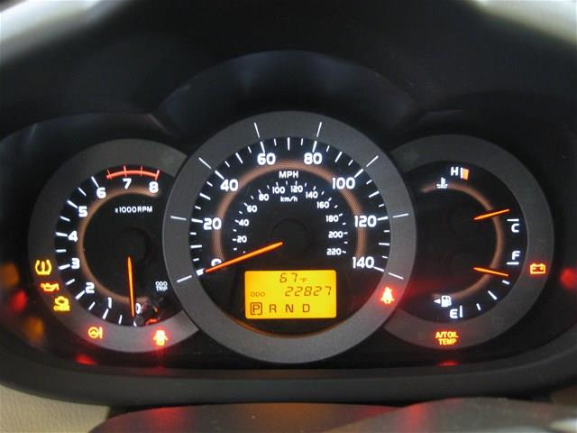 Toyota RAV4 2011 photo 12