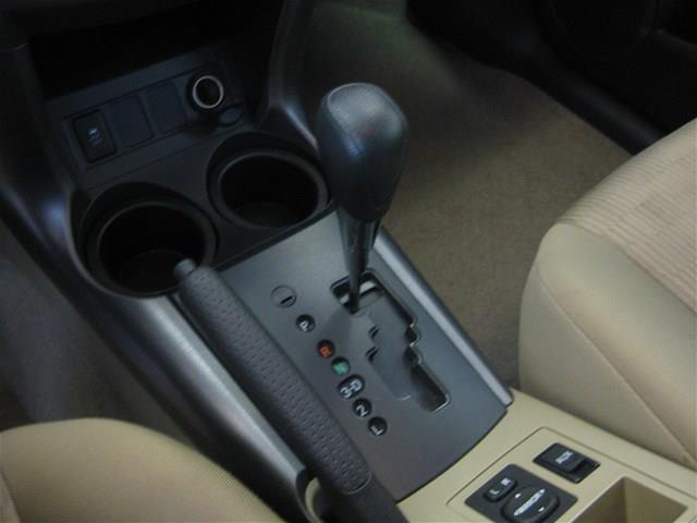 Toyota RAV4 2011 photo 8