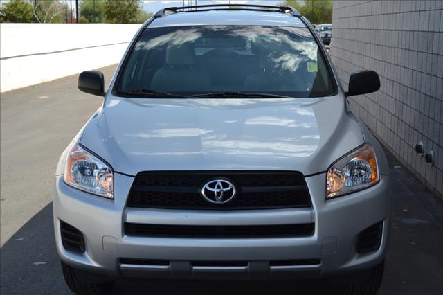 Toyota RAV4 2011 photo 2
