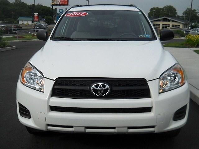 Toyota RAV4 2011 photo 2