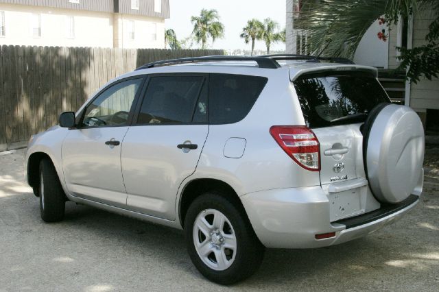 Toyota RAV4 2012 photo 2