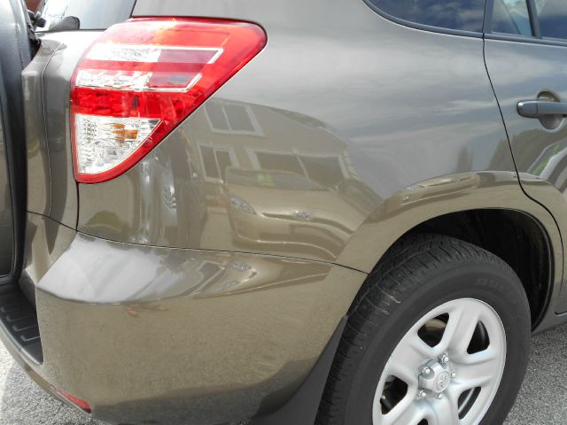 Toyota RAV4 2012 photo 25