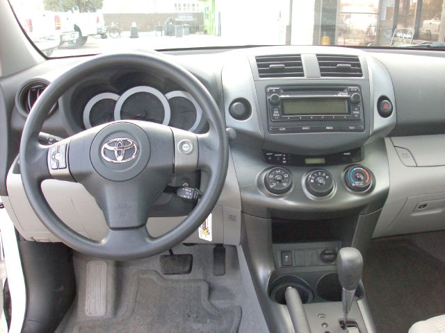 Toyota RAV4 SLT Bighorn SUV