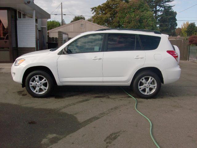 Toyota RAV4 2012 photo 2