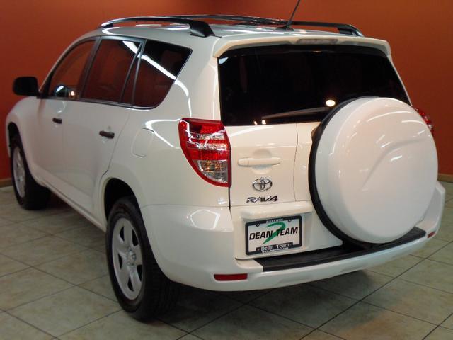 Toyota RAV4 GSX SUV