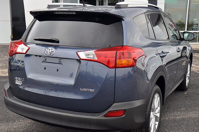 Toyota RAV4 2013 photo 4