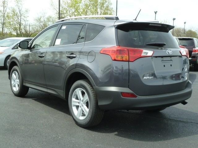 Toyota RAV4 2013 photo 4