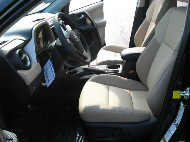 Toyota RAV4 2013 photo 1