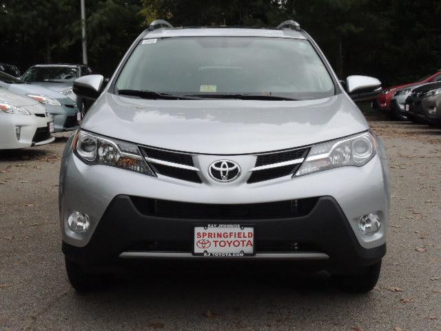 Toyota RAV4 SEL Sport Utility 4D SUV