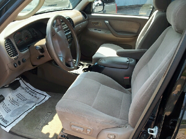 Toyota Sequoia 2001 photo 3
