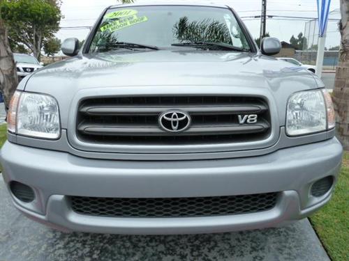 Toyota Sequoia 2001 photo 1