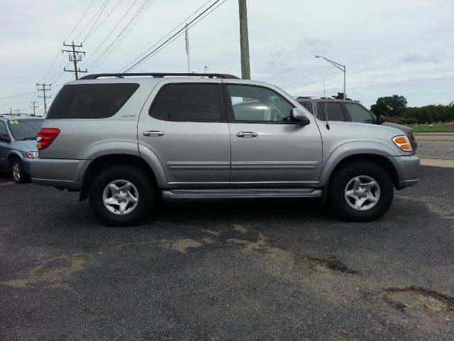 Toyota Sequoia 2001 photo 2