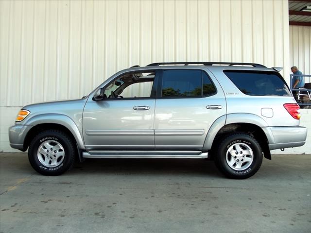 Toyota Sequoia 2001 photo 2