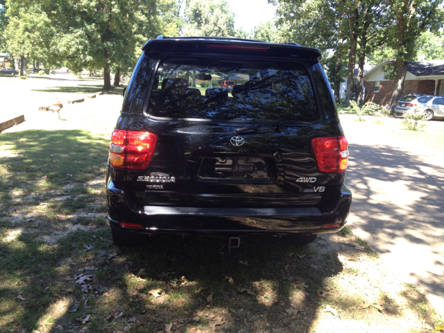 Toyota Sequoia 2001 photo 0