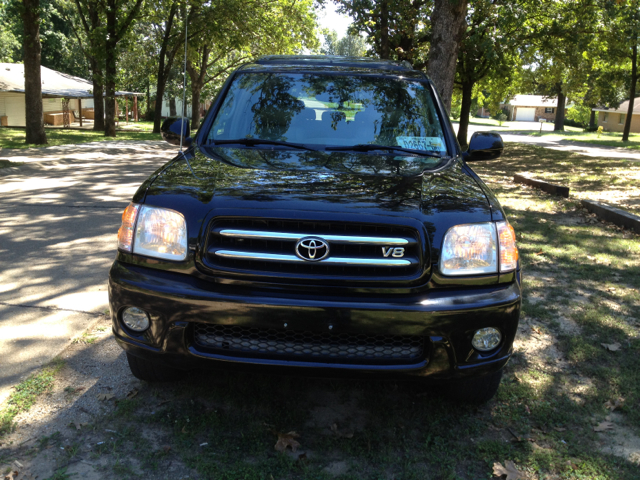 Toyota Sequoia 2001 photo 3