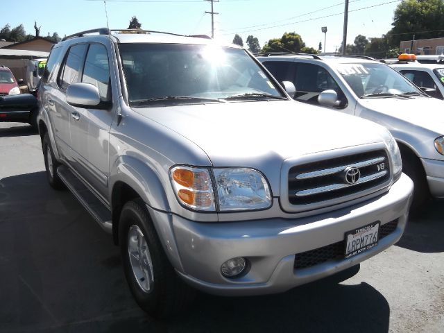 Toyota Sequoia 2001 photo 2
