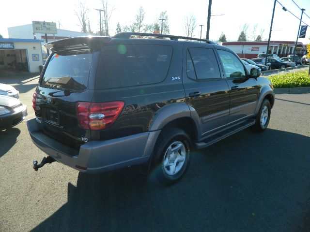 Toyota Sequoia 2001 photo 3