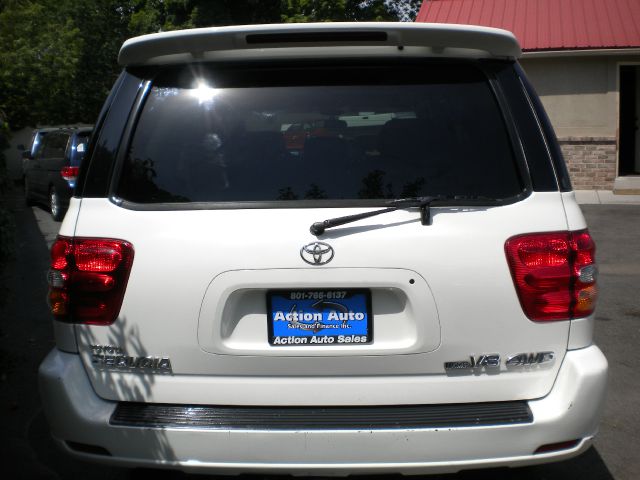 Toyota Sequoia 2002 photo 1