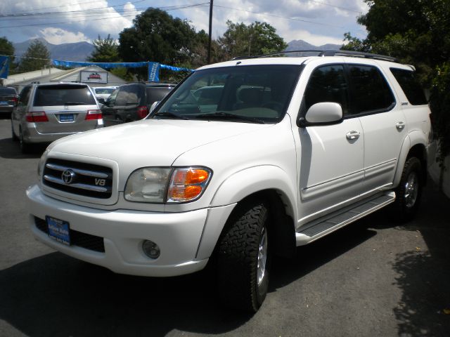 Toyota Sequoia 2002 photo 4