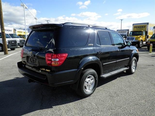 Toyota Sequoia 2002 photo 4