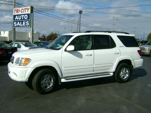 Toyota Sequoia 2002 photo 2
