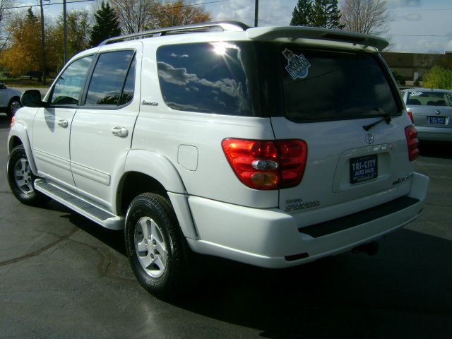 Toyota Sequoia 2002 photo 4