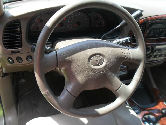 Toyota Sequoia 2002 photo 38