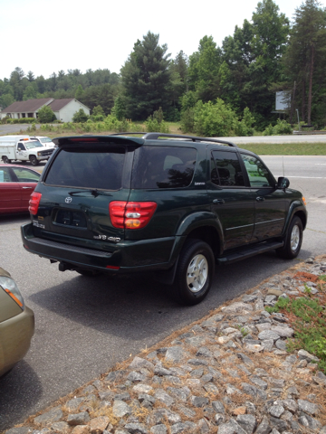 Toyota Sequoia 2002 photo 1