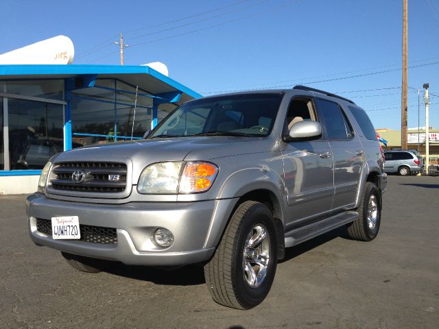 Toyota Sequoia 2002 photo 2