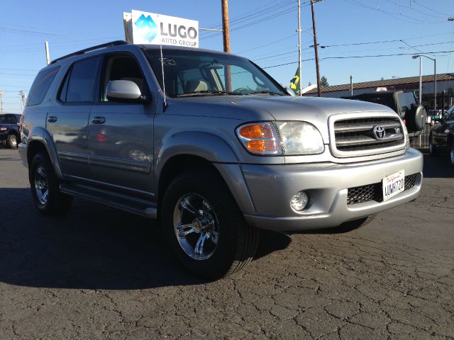 Toyota Sequoia 2002 photo 3