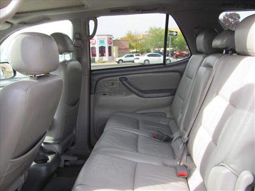 Toyota Sequoia 2002 photo 3