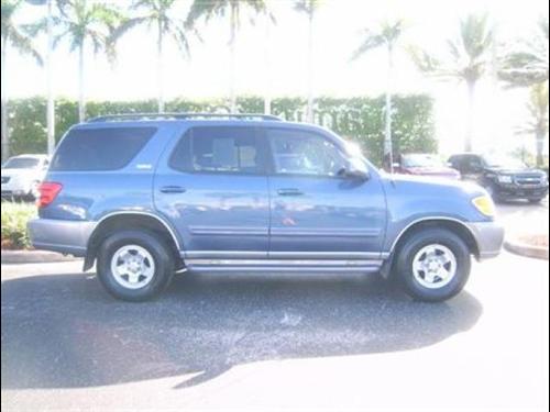 Toyota Sequoia 2002 photo 2