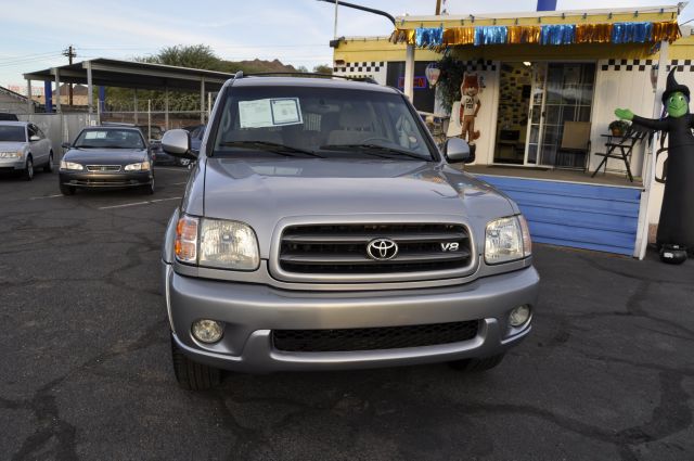Toyota Sequoia 2002 photo 1