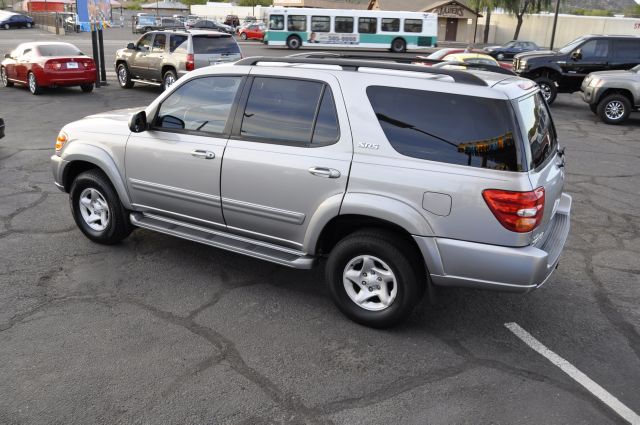 Toyota Sequoia 2002 photo 4