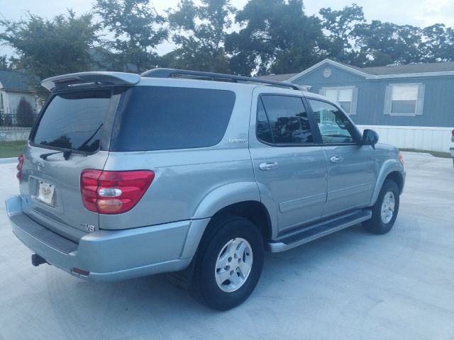 Toyota Sequoia 2002 photo 3