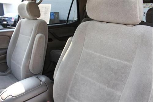 Toyota Sequoia 2002 photo 3