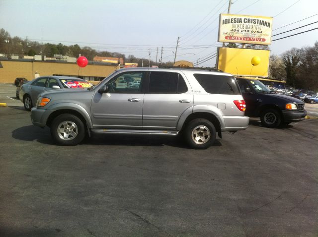 Toyota Sequoia 2002 photo 4